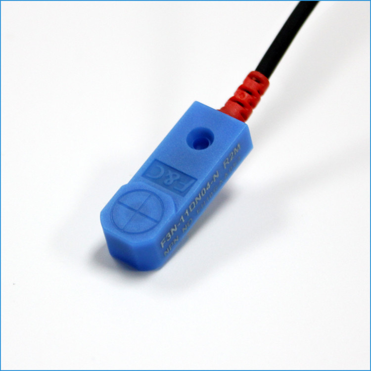 DC Top Induction Inductive Type Sensor 3 wire 4mm Metal Detector