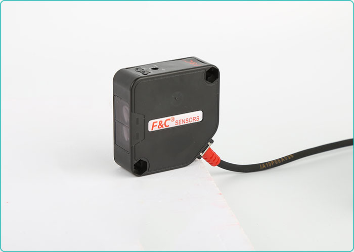 Position usage 100cm Sensing 24VDC 4 wires Photoelectric Sensor Switch PNP NO NC